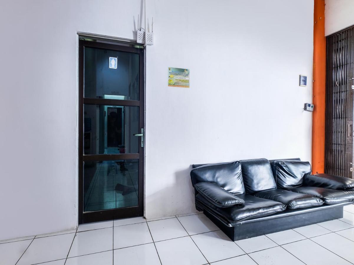 Hotel Spot On 2451 Camel Semarang