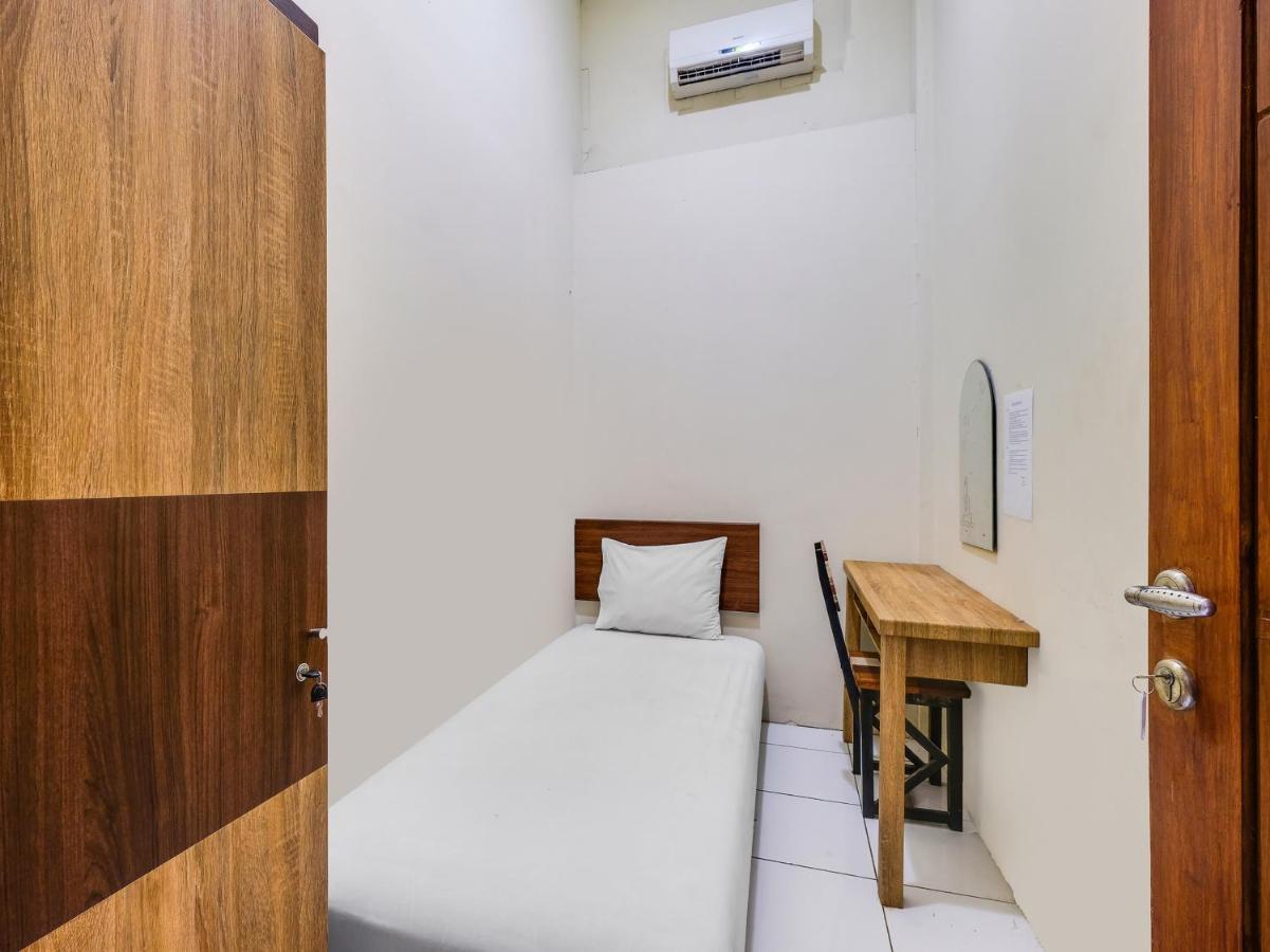 Hotel Spot On 2451 Camel Semarang